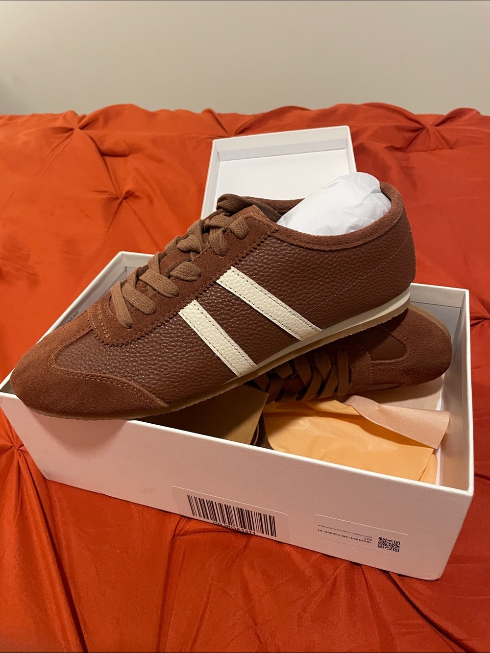 Quince Brown Women's Athletic Sneakers with Cream Stripes